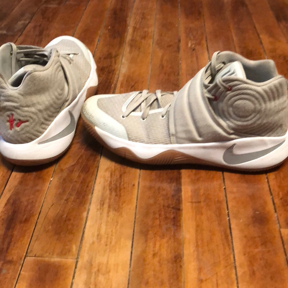 Kyrie 2s cream color way